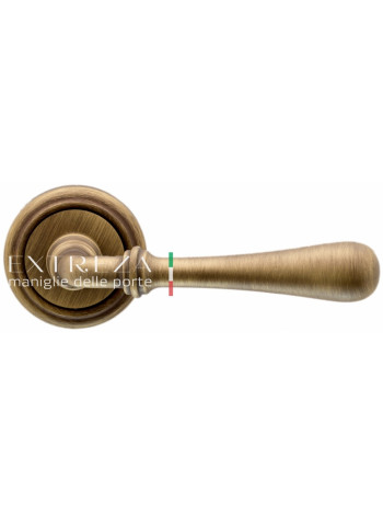 Ручка дверная на круглой розетке Extreza EVA (Ева) 319  R01 Бронза матовая F03