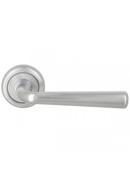 Ручка дверная на круглой розетке Extreza SANDRO (Сандро) 332 на розетке R01 матовый хром F05