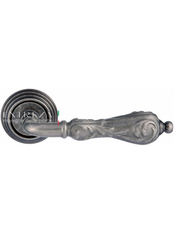 Ручка дверная на круглой розетке Extreza GRETA (Грета) 302  R05 Серебро античное F45
