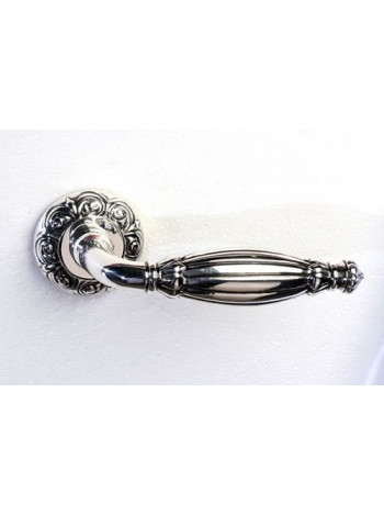Ручка дверная на круглой розетке Pasini Queen Silver Antique Серебро античное