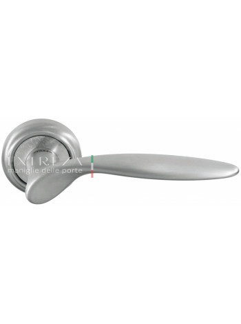 Ручка дверная на круглой розетке Extreza CALIPSO (Калипсо) 311  R01 Хром матовый  F05