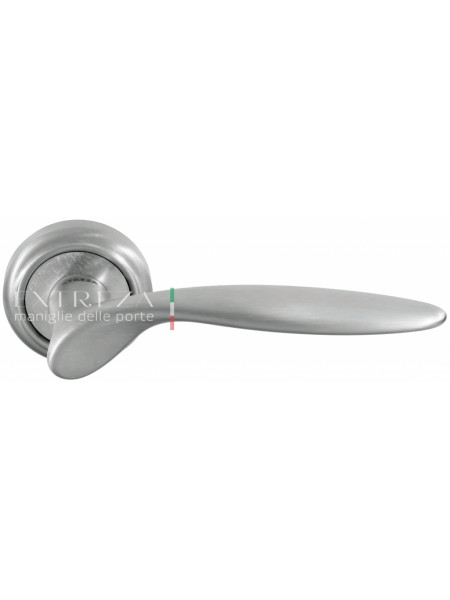 Ручка дверная на круглой розетке Extreza CALIPSO (Калипсо) 311  R01 Хром матовый  F05