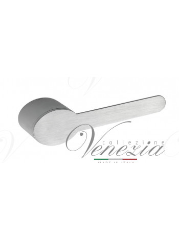 Ручка дверная на круглой розетке Venezia Quattordici D100 Матовый хром