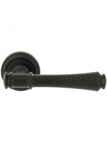 Ручка дверная на круглой розетке Extreza PIERO (Пиеро) 326 R01 черный F22